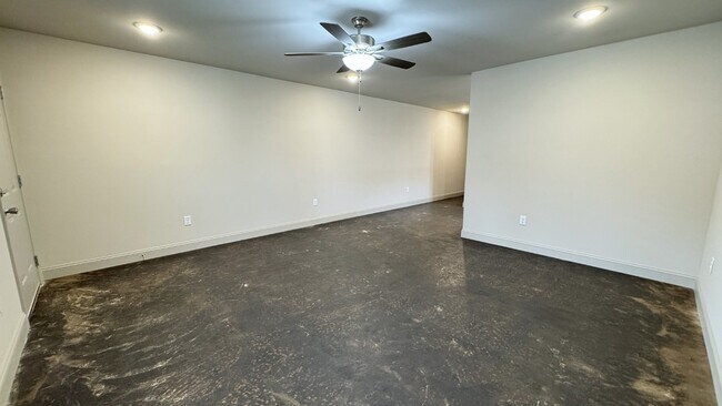 Building Photo - 109 Legado Ln