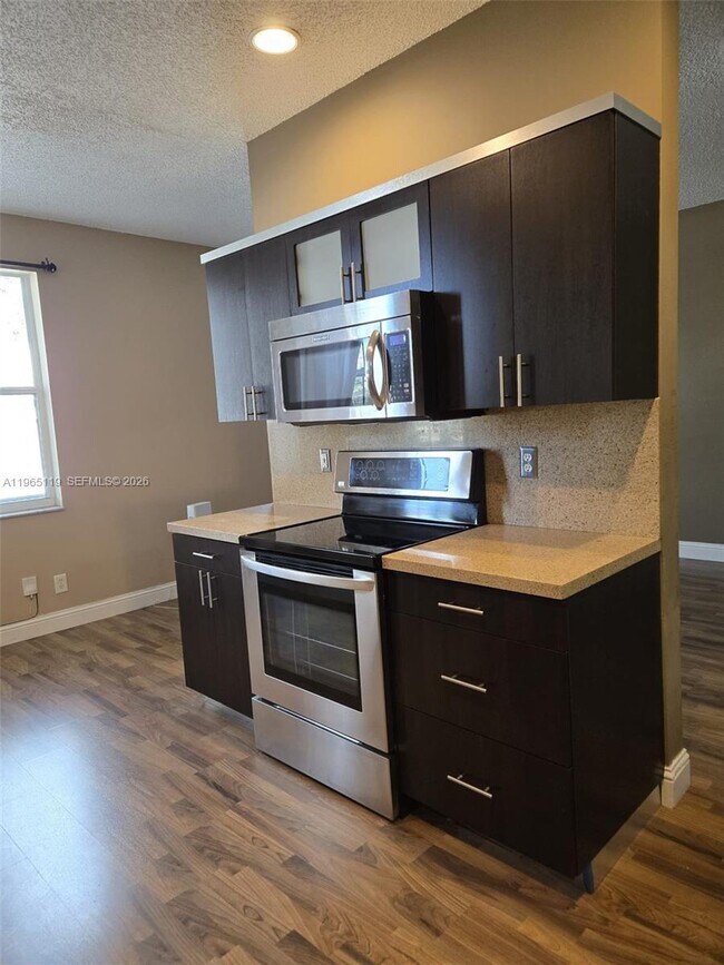 Building Photo - 821 NW 130th Ave