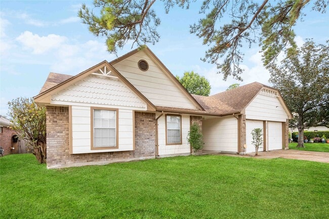 Building Photo - 20323 Pinefield Ln