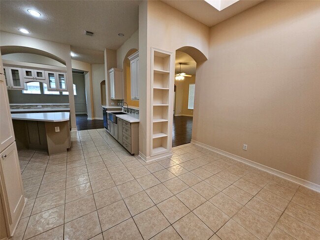Building Photo - 3218 Waters Edge Dr