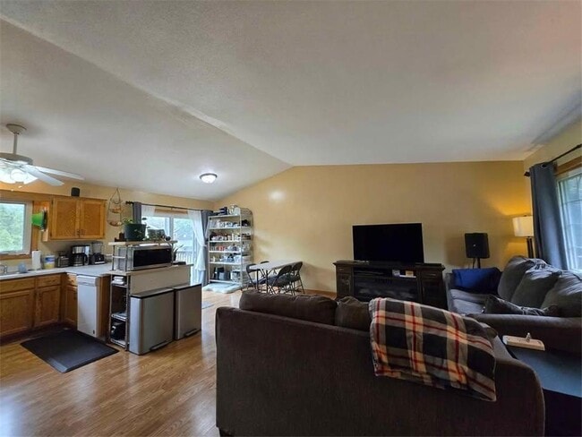 Building Photo - 161 Sunflower Ln