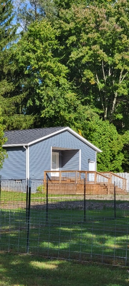 Building Photo - 5164 OH-14