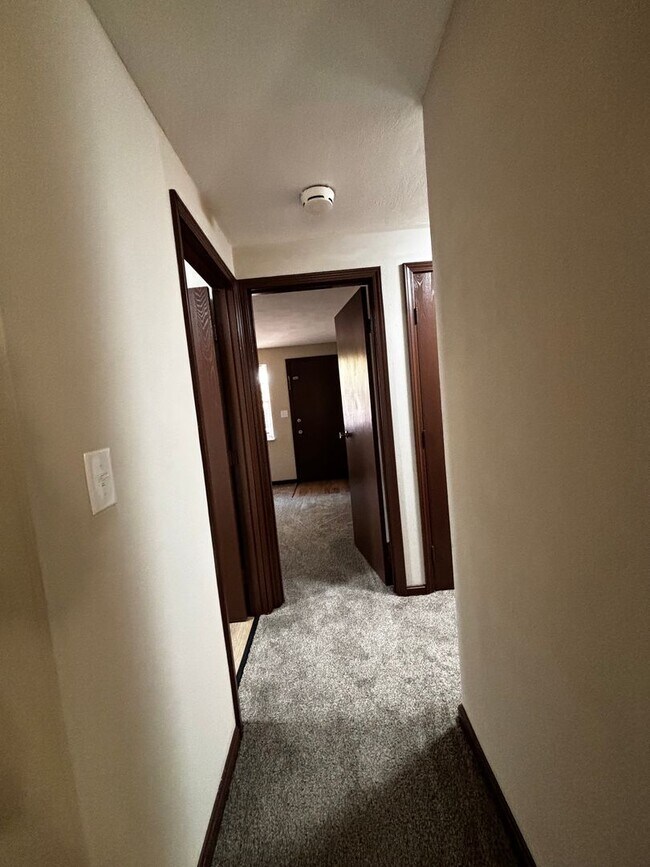 Building Photo - Peaceful West Milton Apartment Living – Sc...
