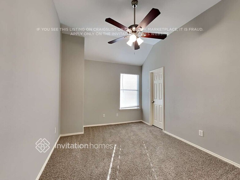 Building Photo - 801 Dayspring Dr