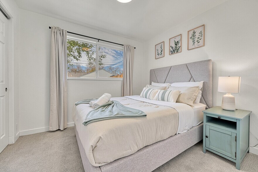 Building Photo - 57 Del Mar Cir