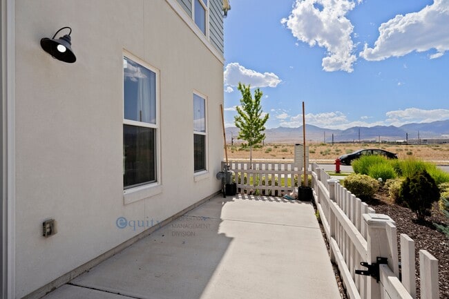 Building Photo - 10539 Liv Way