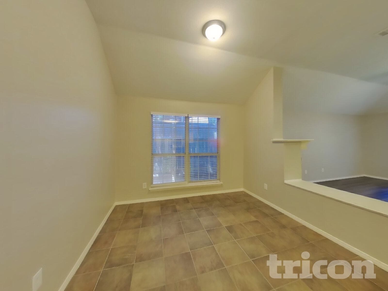 Building Photo - 834 San Jacinto Dr