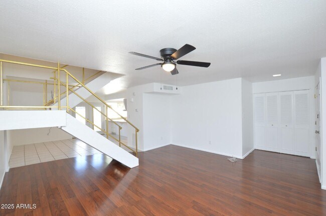 Building Photo - 4028 N Granite Reef Rd