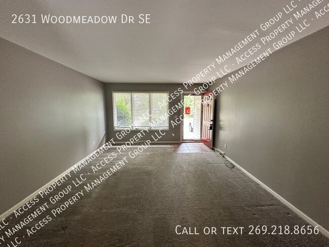 Building Photo - 2631 Woodmeadow Dr SE