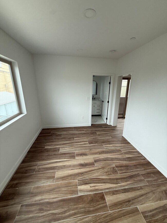 Building Photo - Newly Built 1-Bedroom ADU in Prime Pacific...