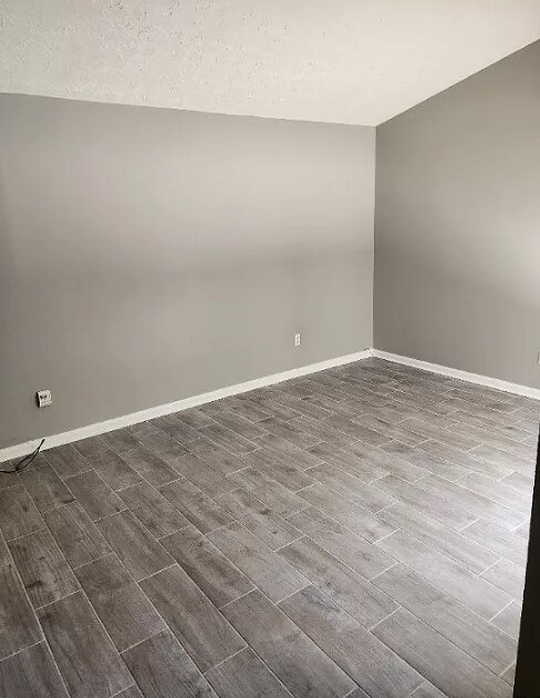 Building Photo - 3136 Montwood Dr