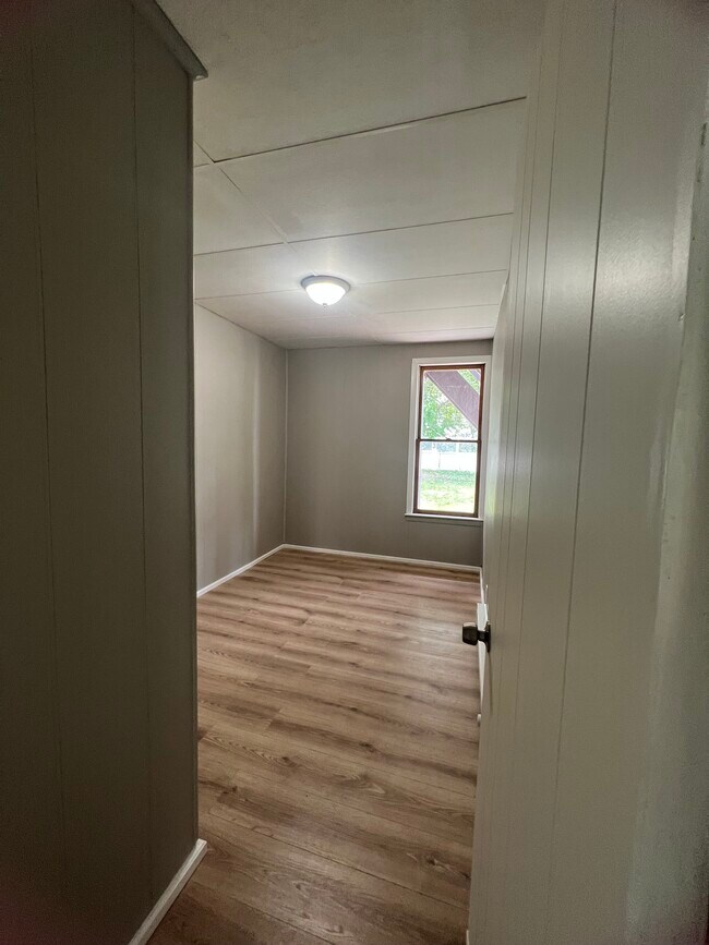 Building Photo - 41 Elk St