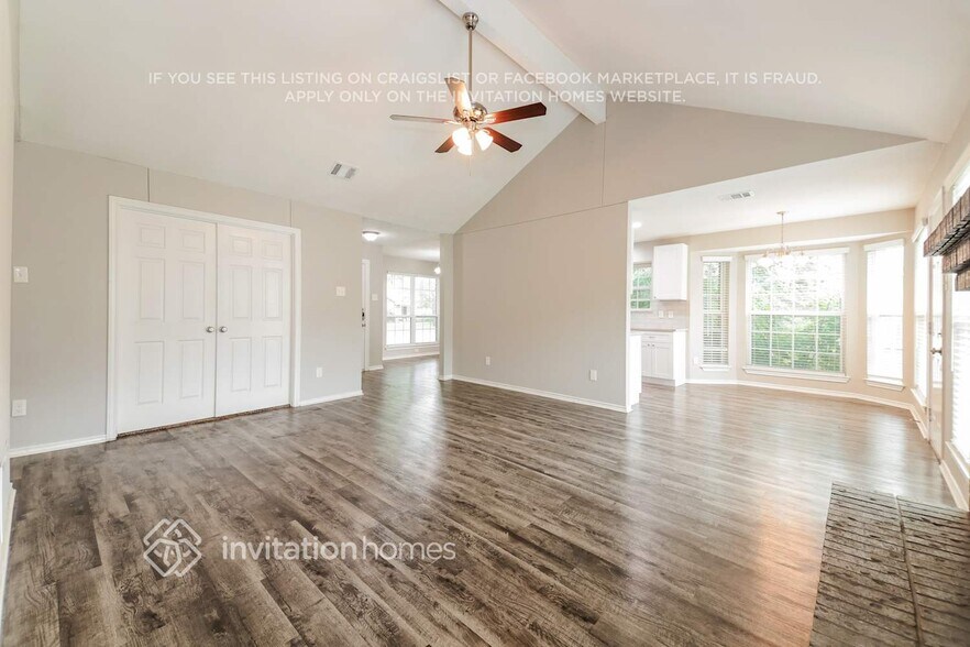 Building Photo - 611 Hanover Dr