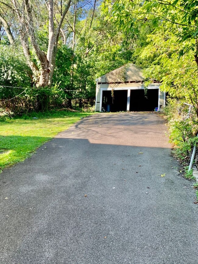 Building Photo - 922 Westcott St