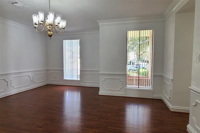 Building Photo - 1218 Sugar Creek Blvd