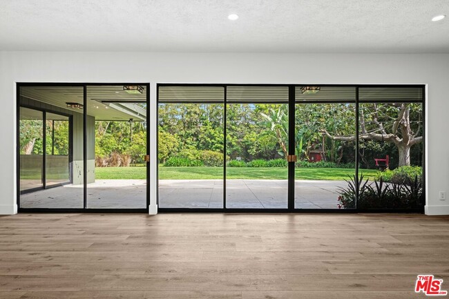 Building Photo - 1027 Acanto Pl