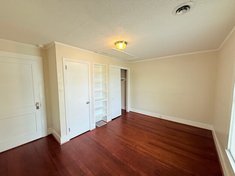 Building Photo - 1681 Linville Creek Rd