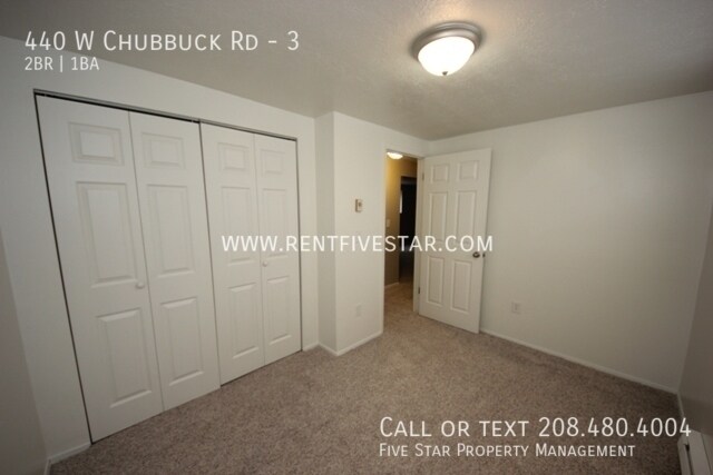 Building Photo - Charming Apartment in Chubbuck! Visit rent...