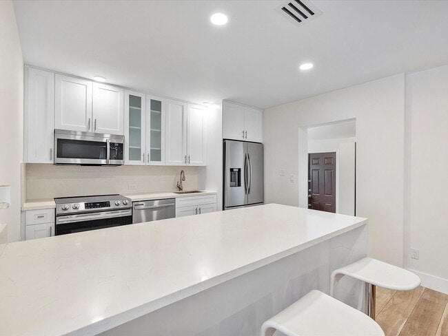 Building Photo - 203 NE 107th St