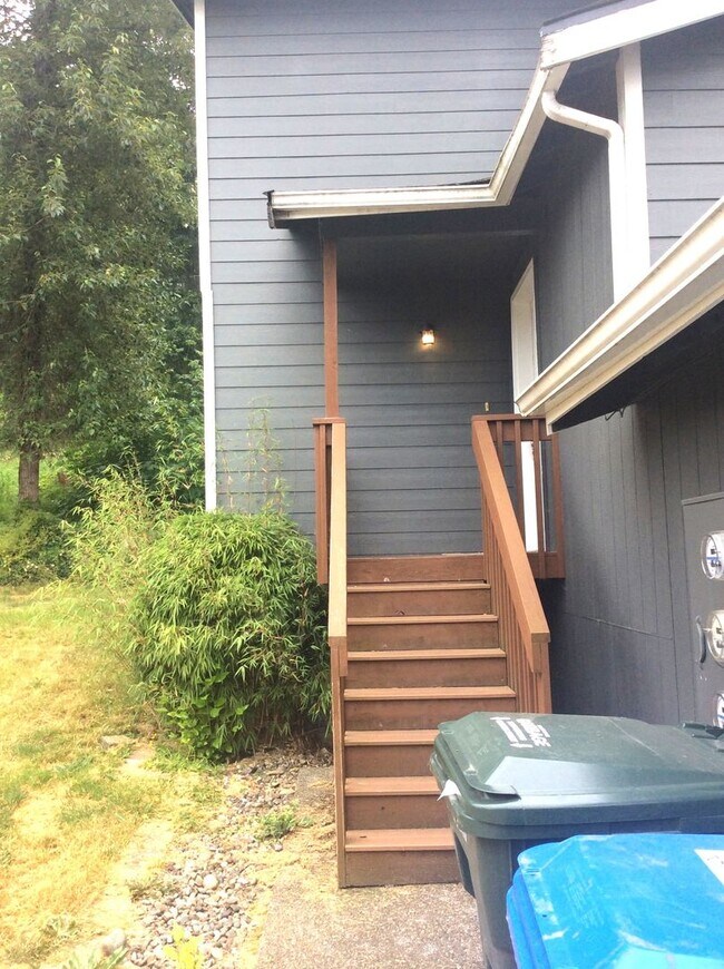 Building Photo - Mitra - Bisht Puyallup
