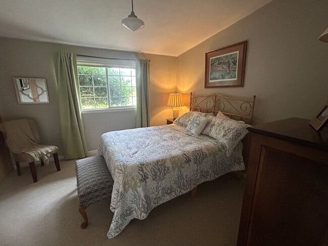 Building Photo - Furnished, Short-Term Camano Island Home w...