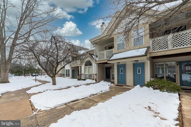 Building Photo - 1012 Foxmeadow Dr