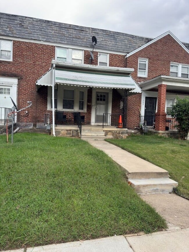 Building Photo - Charming 1 Bedroom Apt