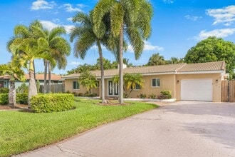 Building Photo - 724 NE 2nd St