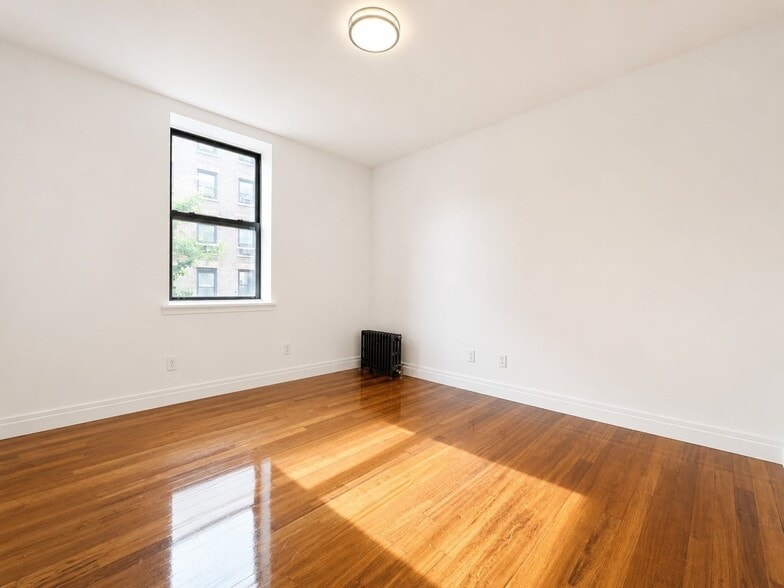 Building Photo - 601 W 137th St
