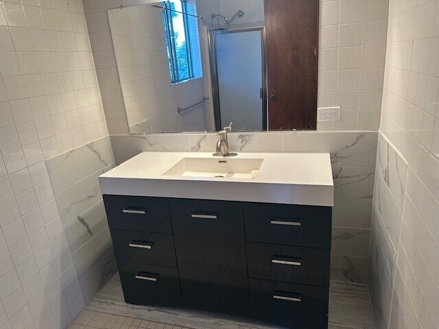 Restroom - 2135 Selby Ave