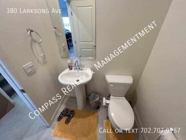 Building Photo - 380 Larksong Ave