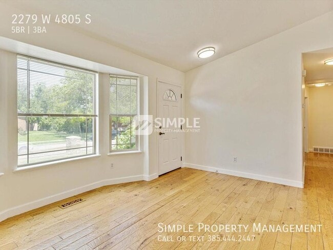 Building Photo - Newly remodeled home in Taylorsville!