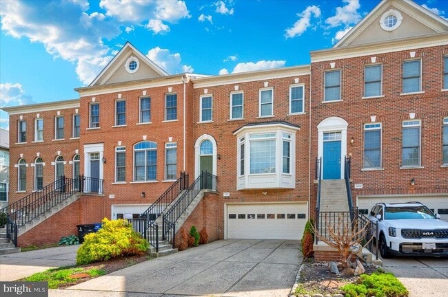 Building Photo - 4576 Fair Valley Dr