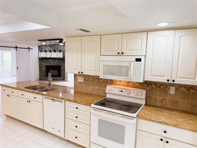 Building Photo - 4560 Rickover Ct
