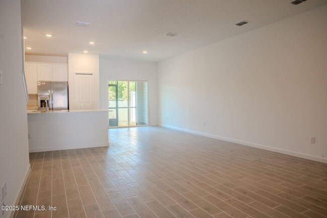 Building Photo - 2221 Windward Cay Ln