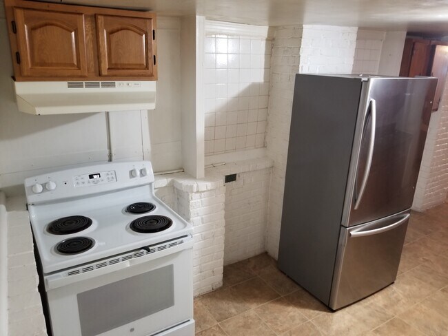 Building Photo - 111 Arch St