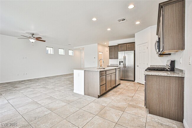 Building Photo - 9240 Black Diamond St