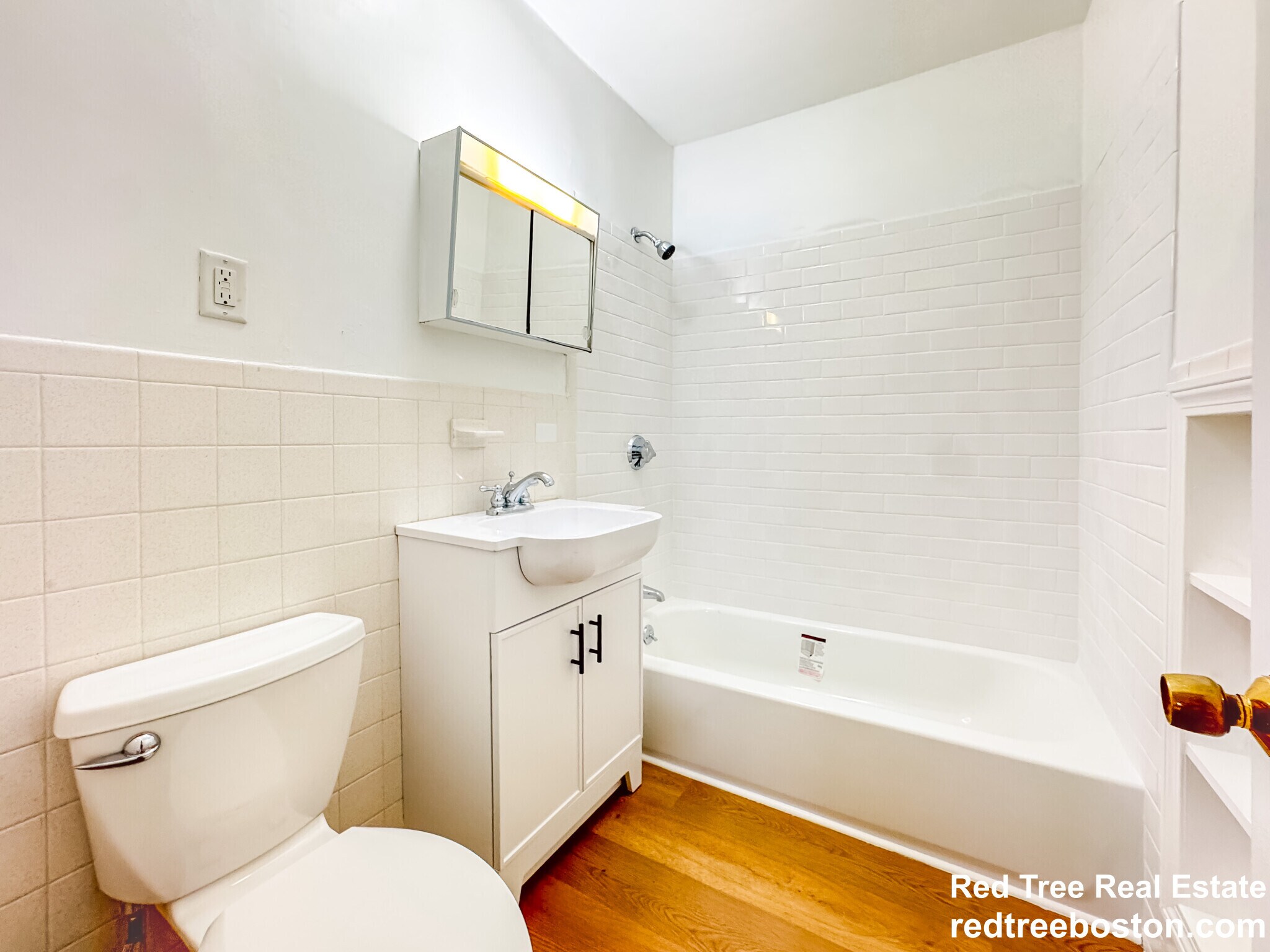 Building Photo - 11 Hodges Ave