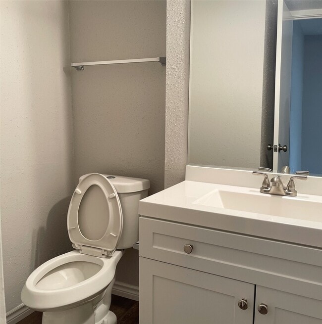 Building Photo - 7331 Chasewood Dr