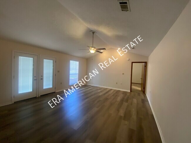 Building Photo - 19 Winfield Way