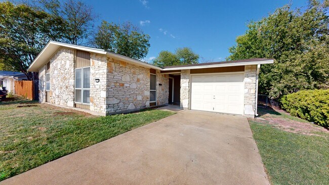 Building Photo - SPACIOUS HOUSE FOR RENT!!!