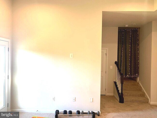 Building Photo - 9606 Julia Ln