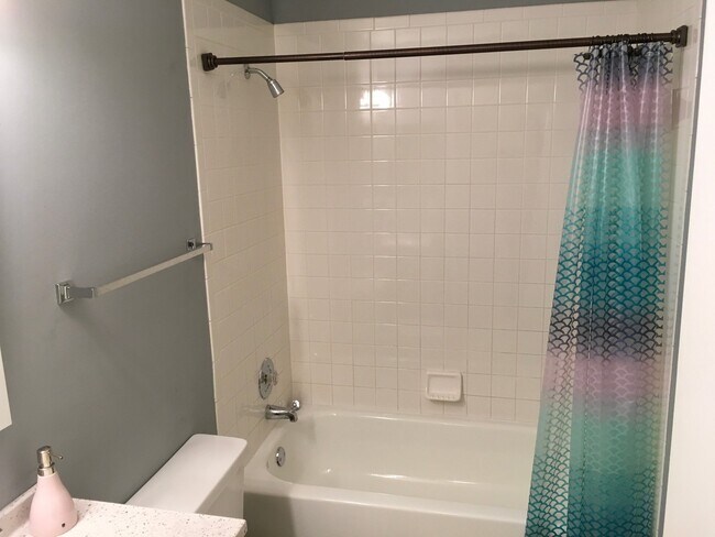 Building Photo - 9870 Watermill Cir