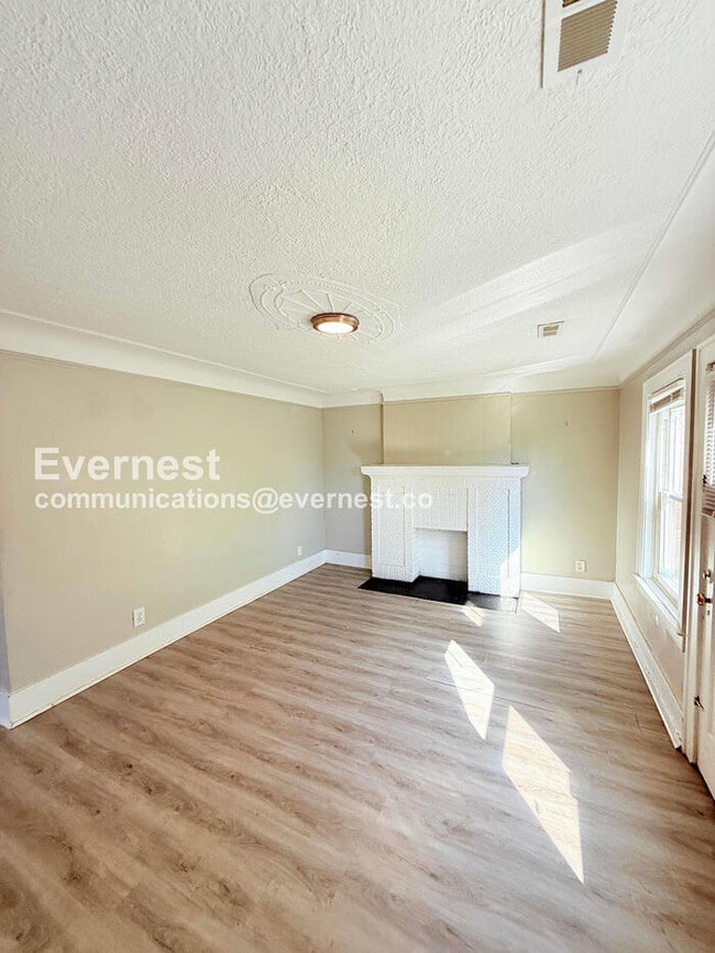 Building Photo - 5513 Somerset Ave