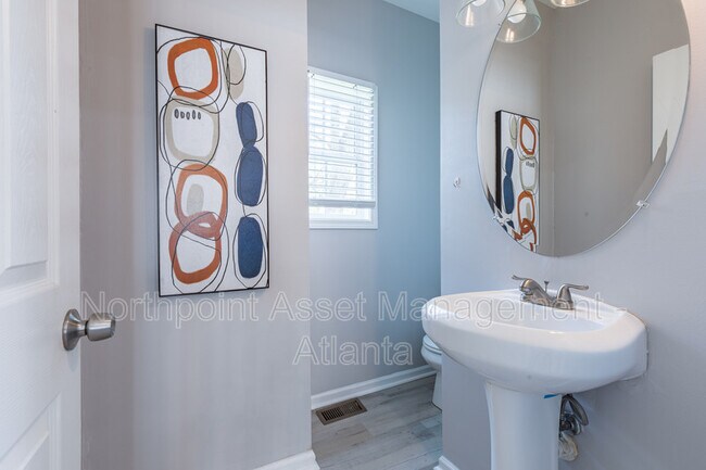 Building Photo - 2025 Jonesboro Rd SE