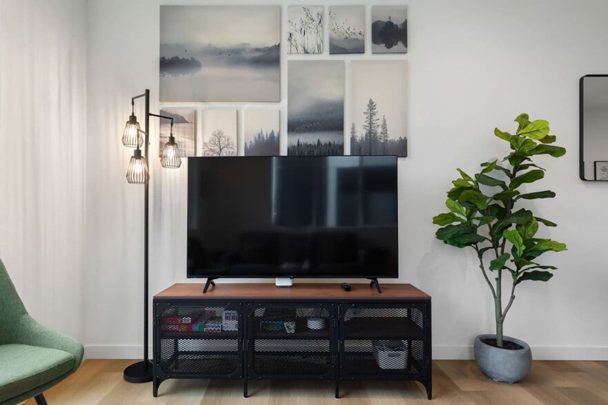 Building Photo - 7510 43rd Ave S