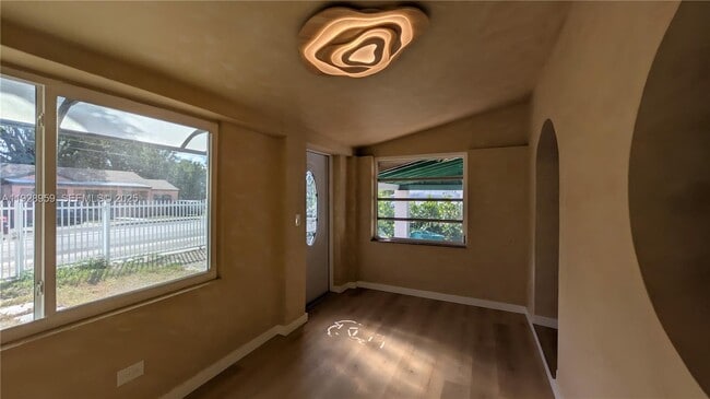 Building Photo - 1431 NW 26th St