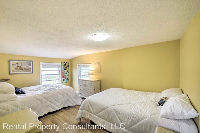 Building Photo - 3 br, 1 bath House - 3880 Bell Lake Dr. NE