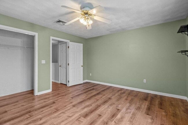 Building Photo - 95 Blanding Ave