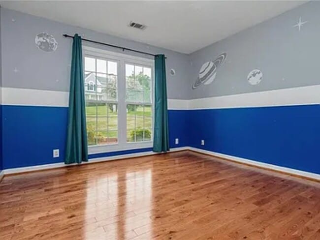 Building Photo - 5022 Anclote Dr